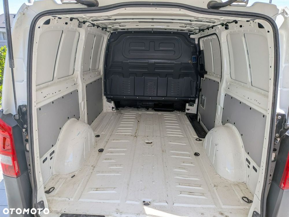 Mercedes-Benz Vito - 22