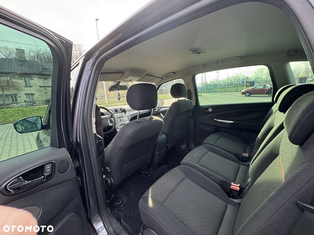 Ford S-Max - 8