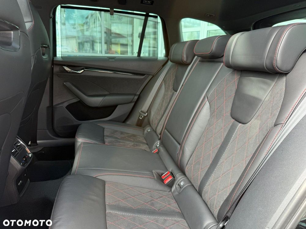 Skoda Octavia 2.0 TDI RS DSG - 14