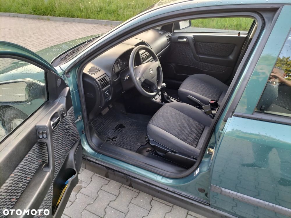 Opel Astra - 8