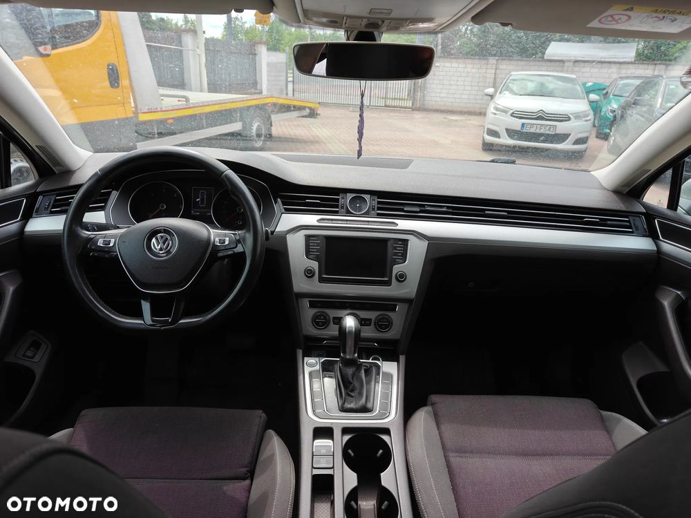 Volkswagen Passat - 5