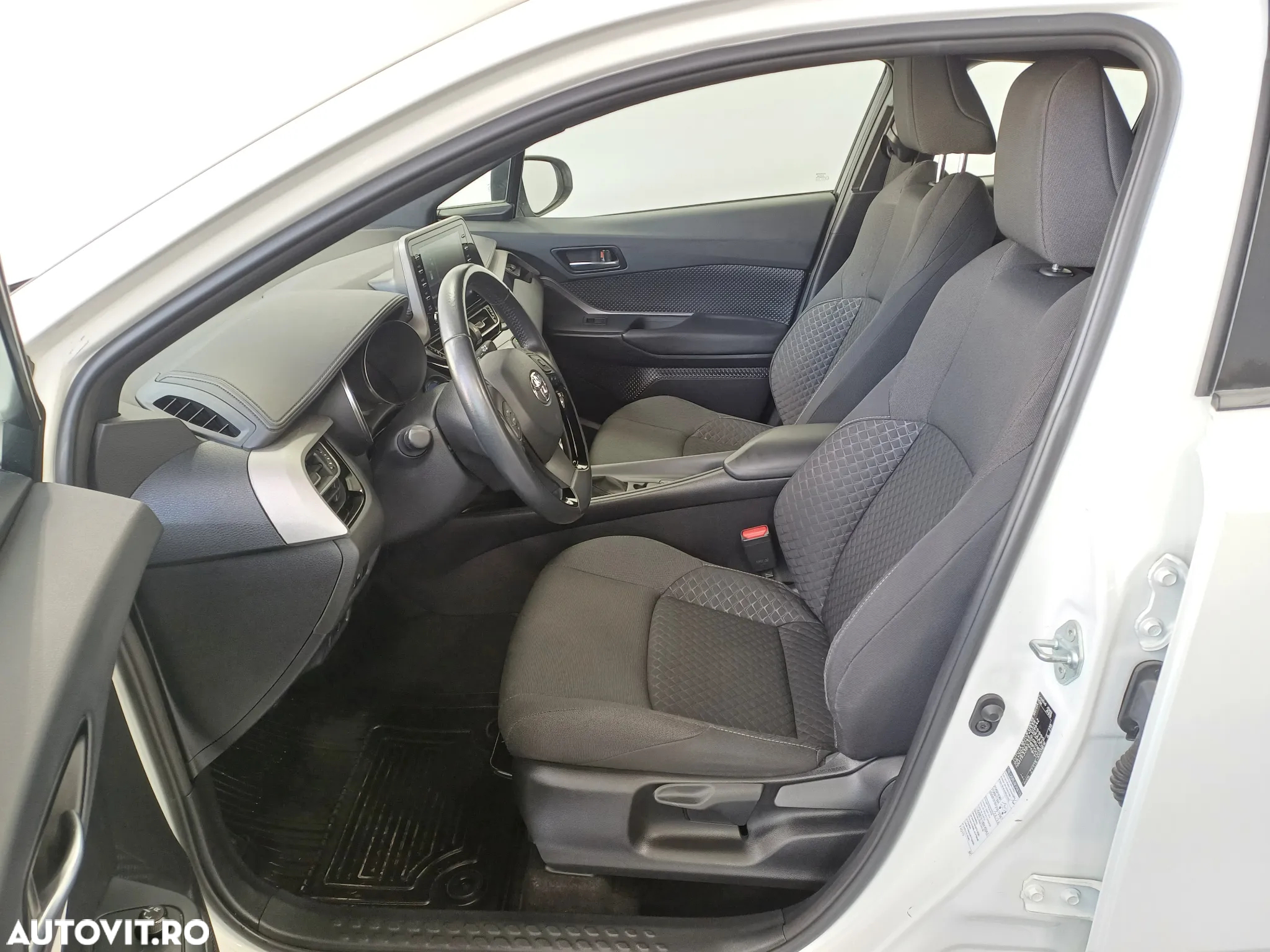 Toyota C-HR 1.8 HSD 122 CP 4x2 CVT C-enter - 5