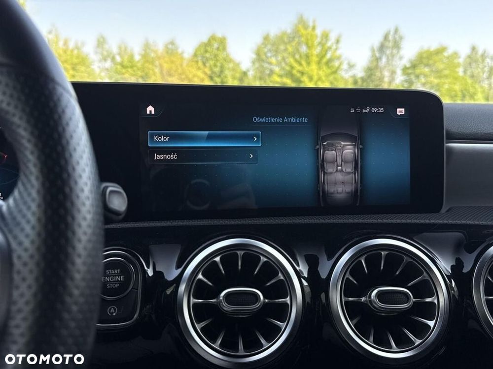 Mercedes-Benz Klasa A 220 4-Matic AMG Line 7G-DCT - 27