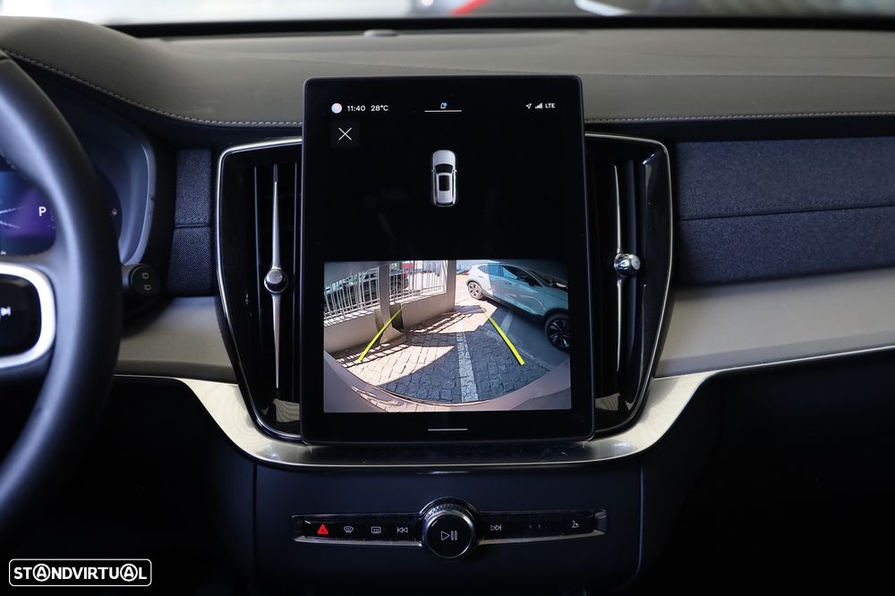 Volvo XC 90 T8 AWD Core - 26