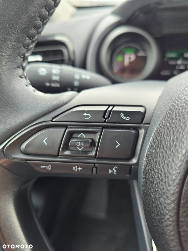 Toyota Yaris Cross Hybrid 1.5 Comfort - 24