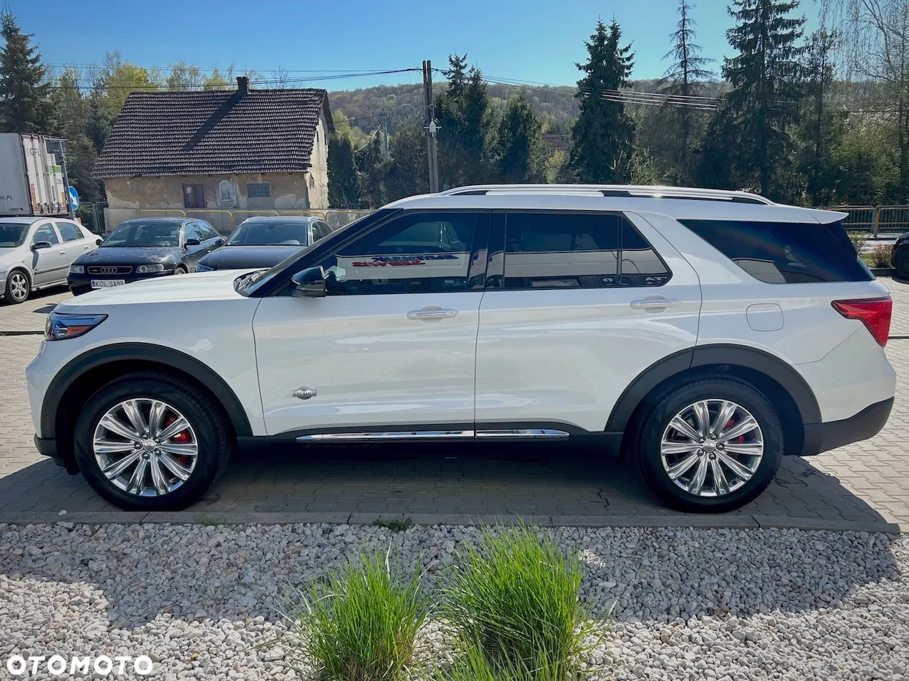 Ford Explorer - 4