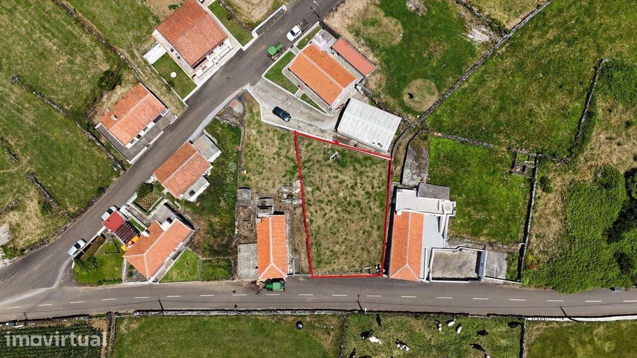 Terreno urbanizável nas Doze Ribeiras – Um Refúgio em Plena Natureza - Grande imagem: 3/8