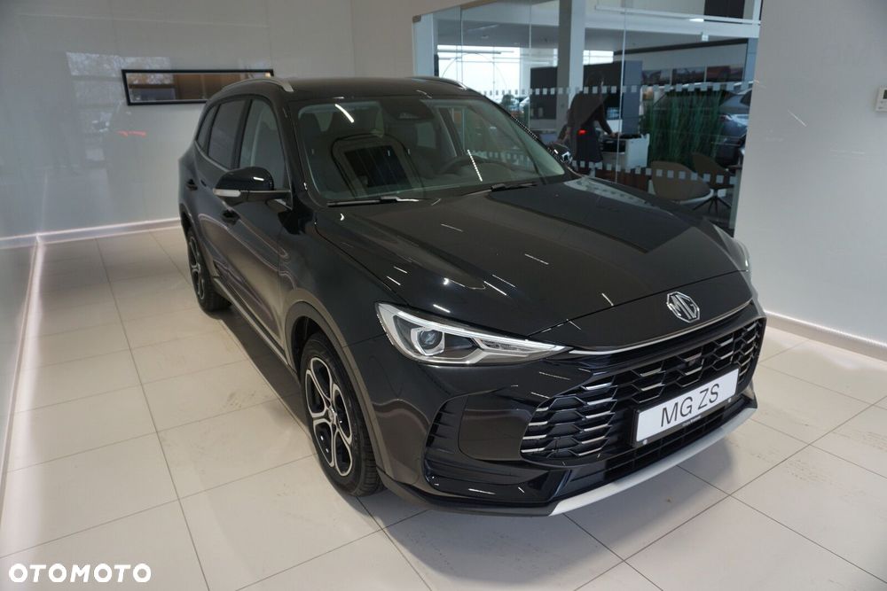 MG ZS Hybrid+ - 10