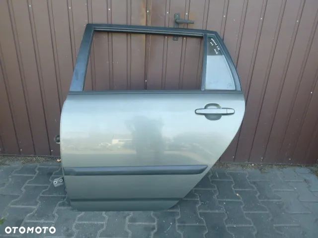 DRZWI LEWY TYŁ LEWE TYLNE KOMPLETNE TOYOTA COROLLA E12 KOMBI KOLOR 1C3 - 3