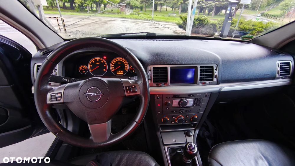 Opel Vectra 1.9 CDTI DPF Cosmo - 11