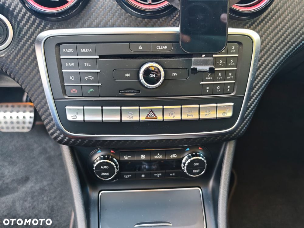 Mercedes-Benz Klasa A AMG 45 4-Matic - 27