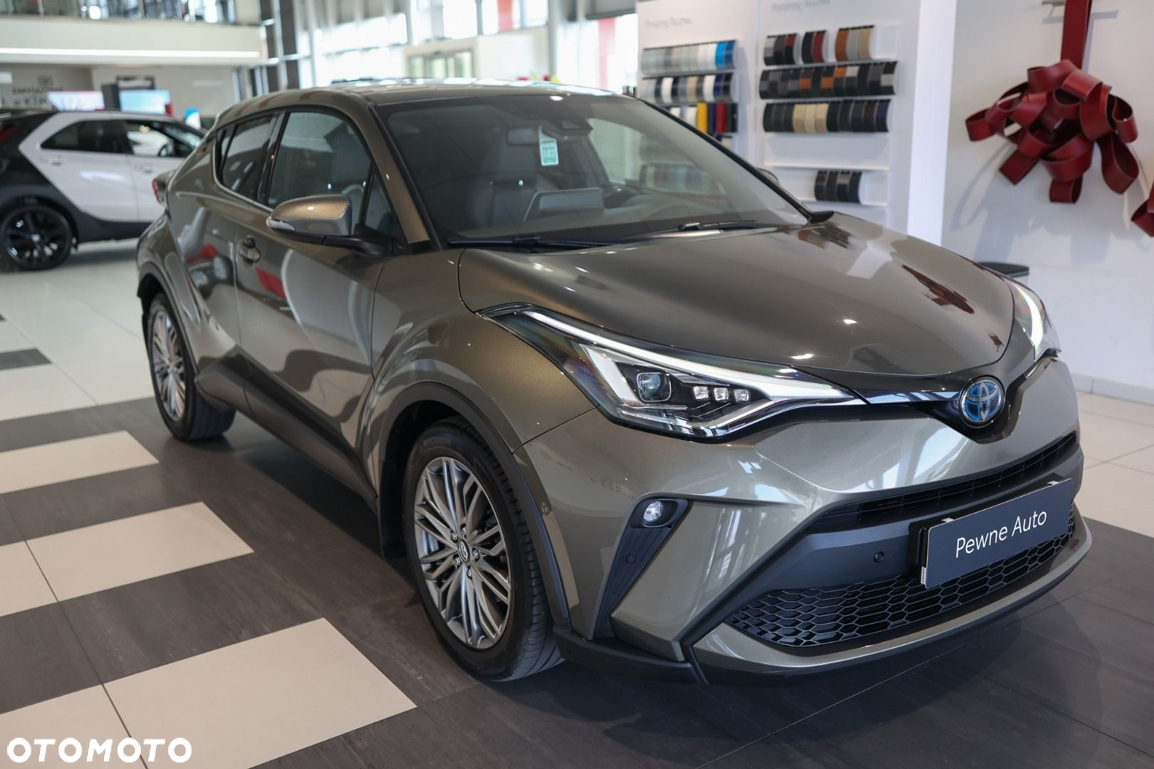 Toyota C-HR - 4