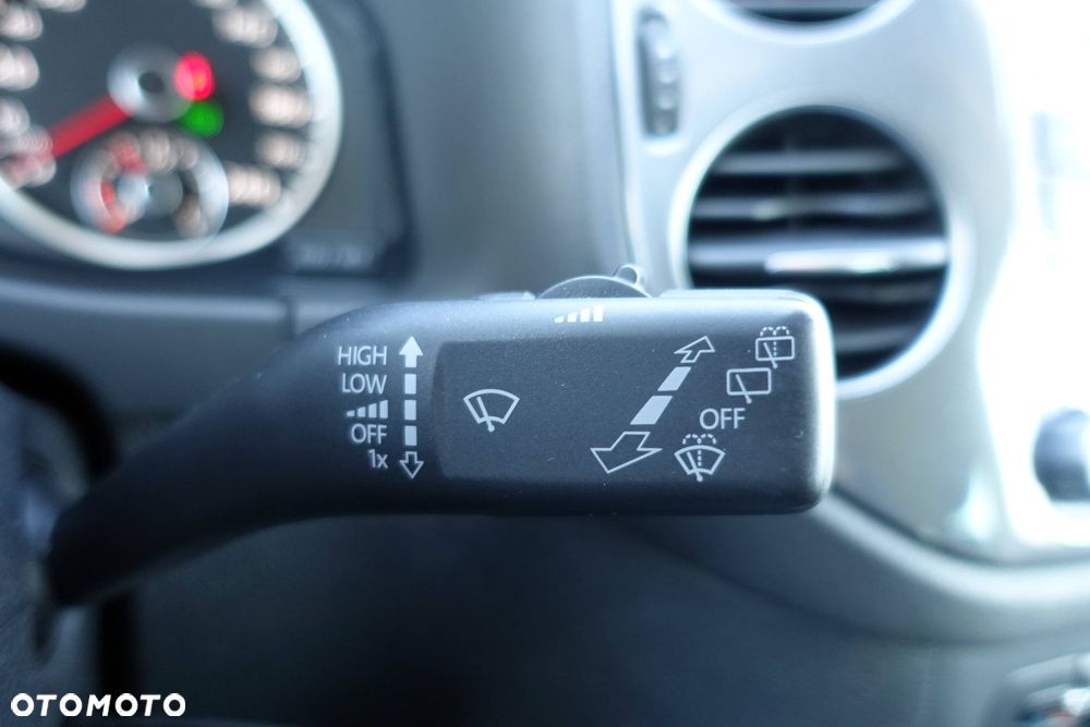 Volkswagen Tiguan 2.0 TDI DPF 4Motion BlueMotion Technology DSG Cup Sport & Style - 31