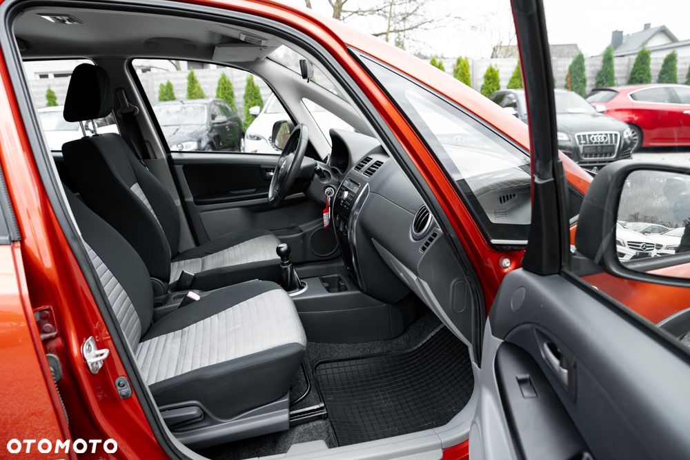 Suzuki SX4 1.6 VVT 4x4 Comfort - 23