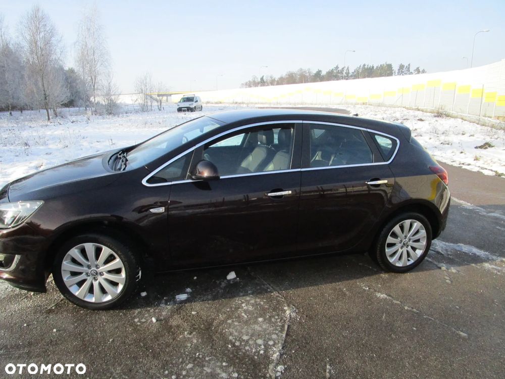 Opel Astra 1.4 T Cosmo - 12