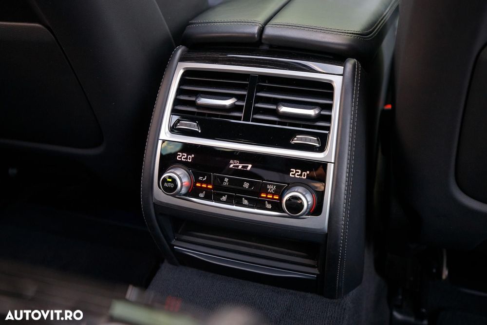BMW Seria 7 - 32