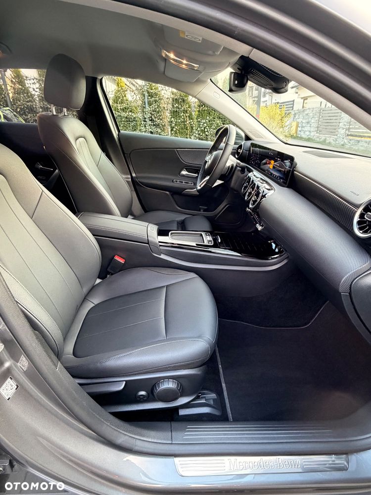 Mercedes-Benz Klasa A 180 7G-DCT Style - 14