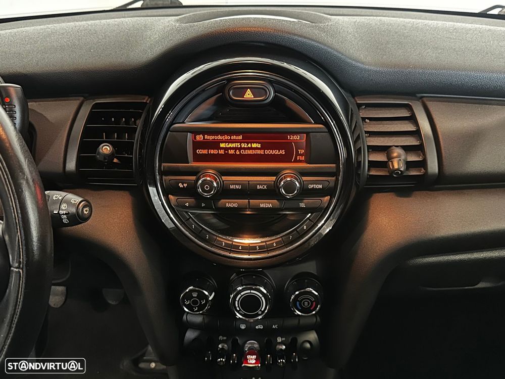 MINI 3 Portas One D - 17