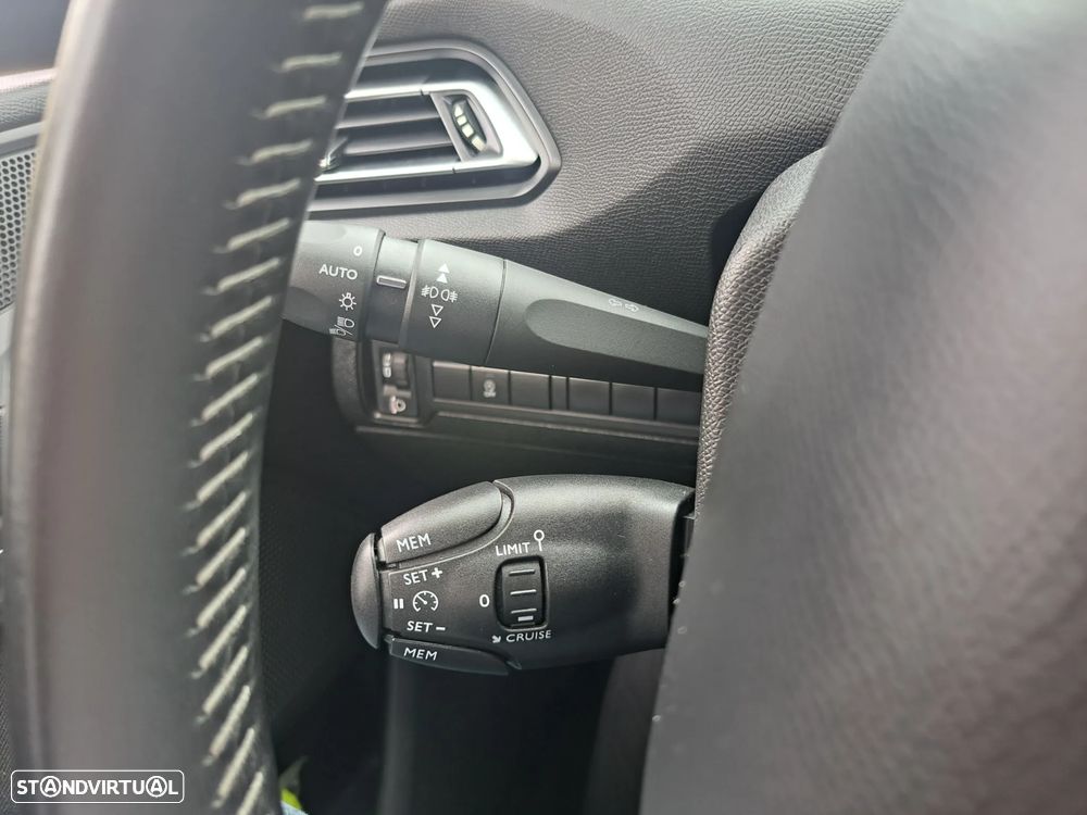 Peugeot 308 1.5 BlueHDi Style - 15