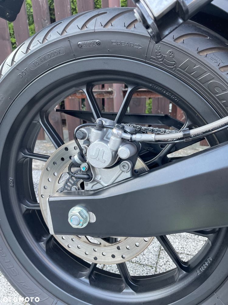 Aprilia Tuono - 12