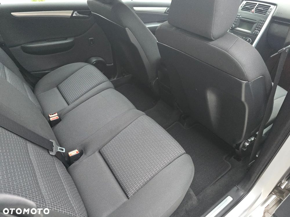 Mercedes-Benz Klasa B 180 BlueEFFICIENCY SPORT EDITION - 10