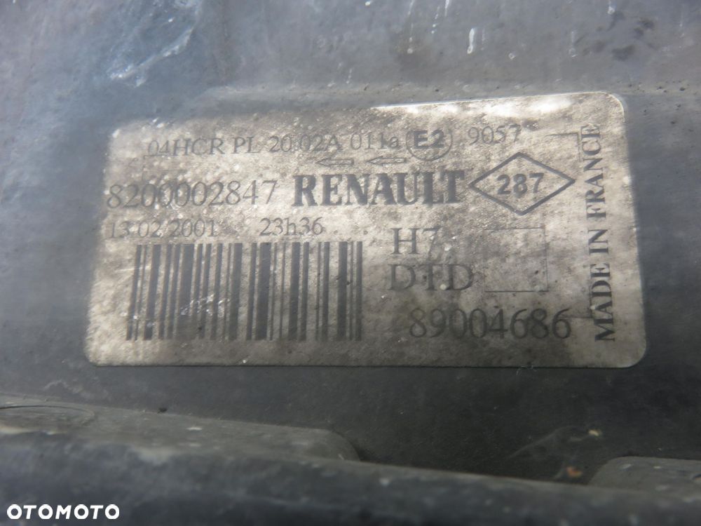 LAMPA PRAWA PRZEDNIA RENAULT LAGUNA II Grandtour 8200002847 89004686 - 4
