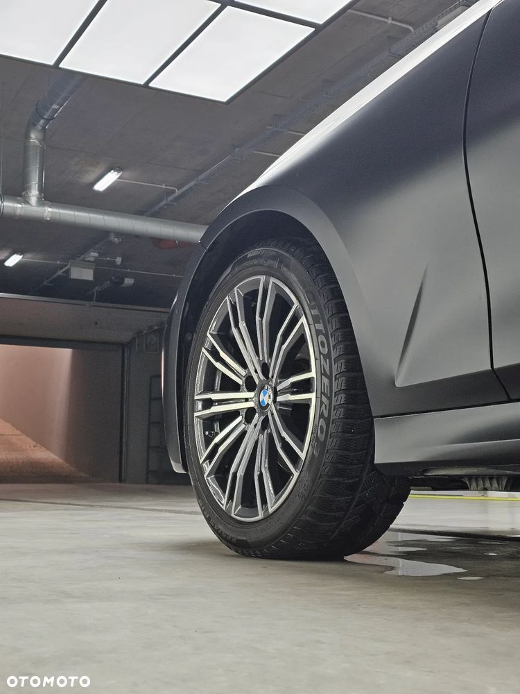 BMW Seria 3 320i xDrive M Sport sport - 9