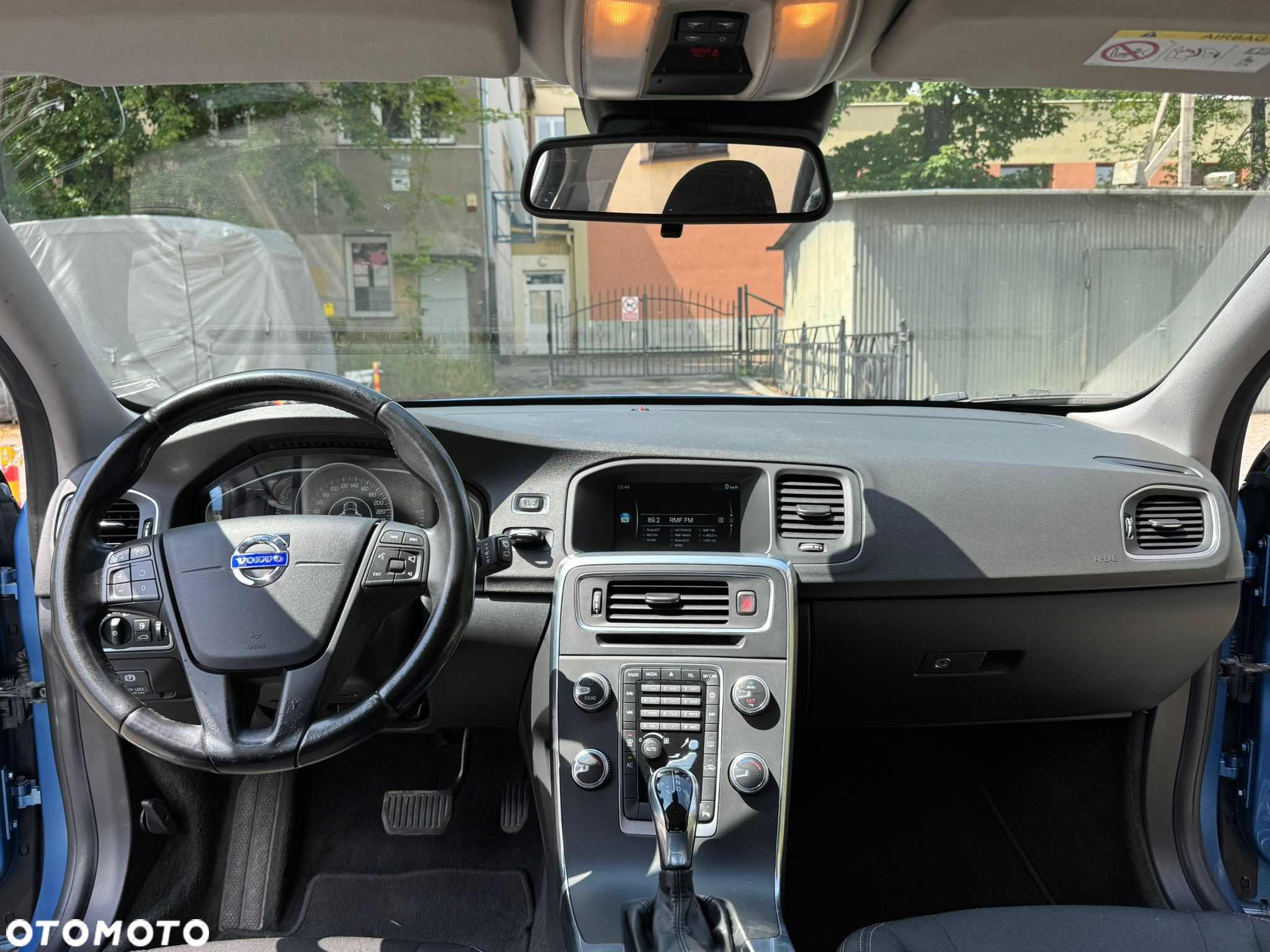 Volvo V60 D2 Momentum - 28