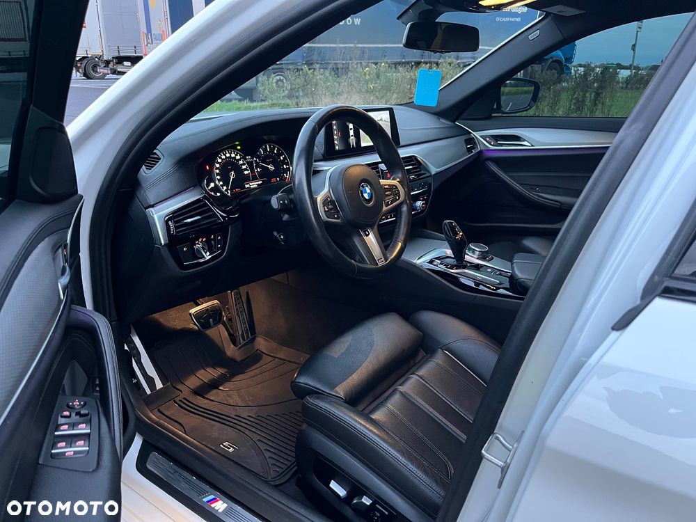 BMW Seria 5 530i xDrive M Sport sport - 12
