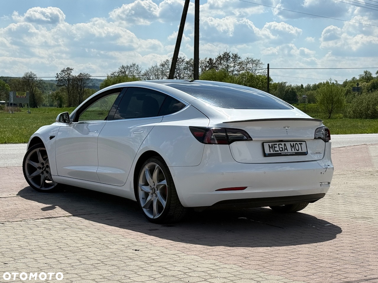 Tesla Model 3 - 3
