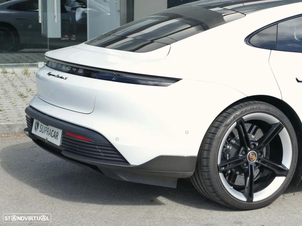 Porsche Taycan Turbo S - 6