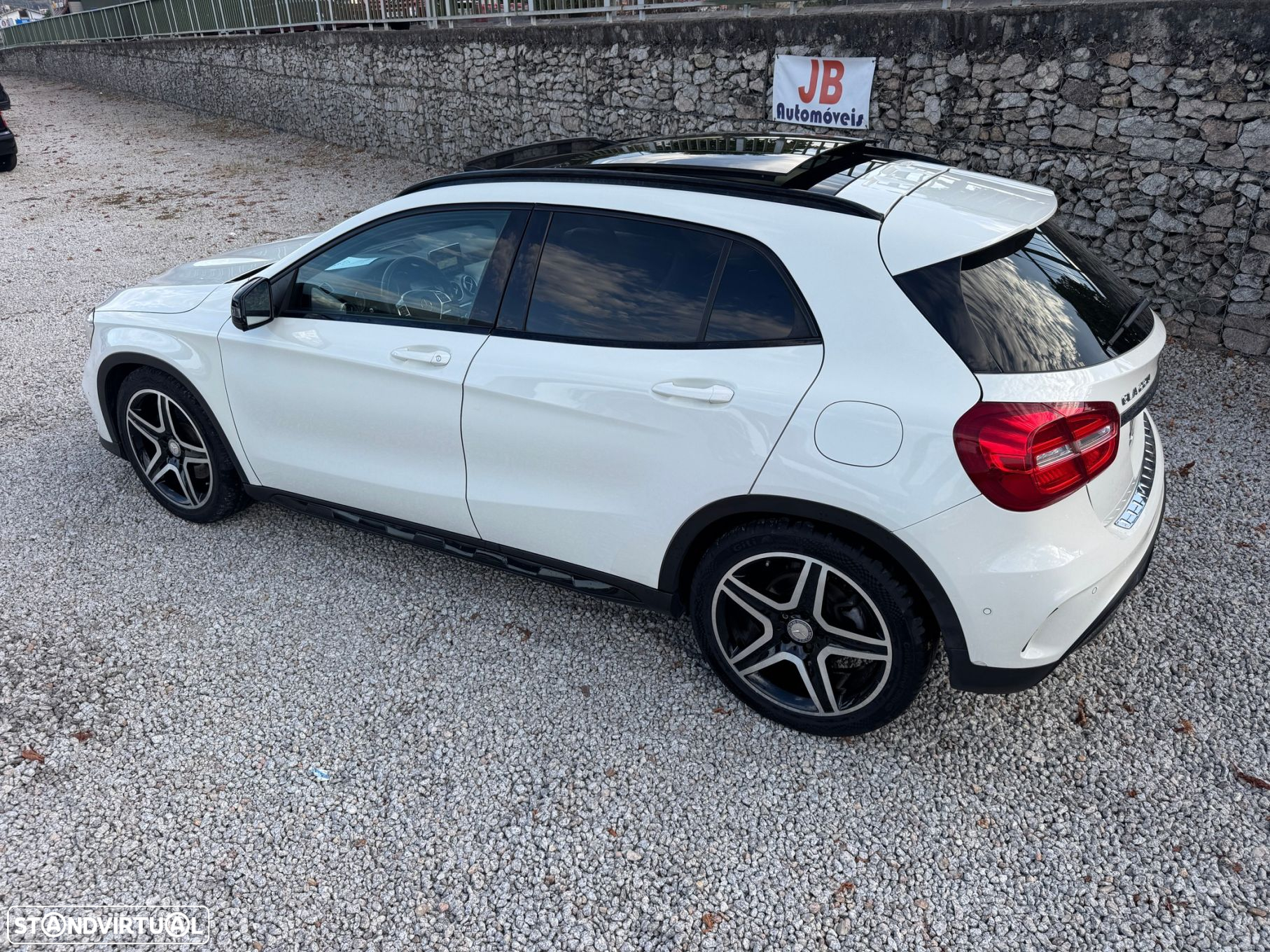 Mercedes-Benz GLA 220 d AMG Line - 4