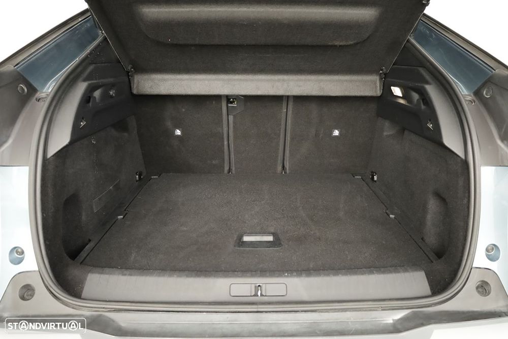 Peugeot 3008 1.2 Hybrid Allure e-DCS6 - 22