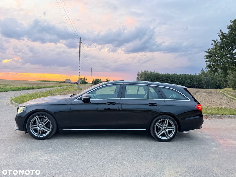 Mercedes-Benz Klasa E 220 d 4-Matic 9G-TRONIC - 3