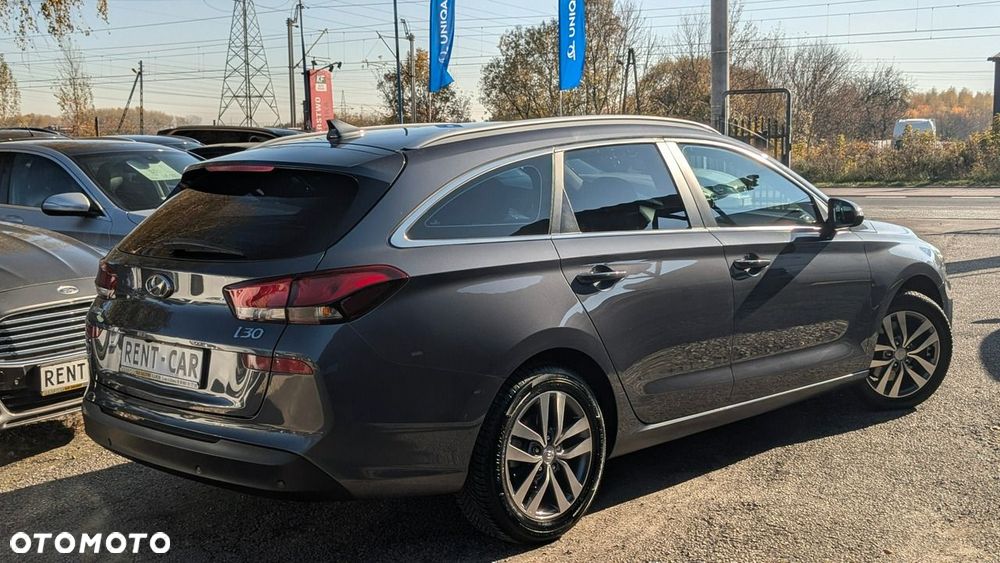 Hyundai i30 1.4 T-GDI Family+ - 12
