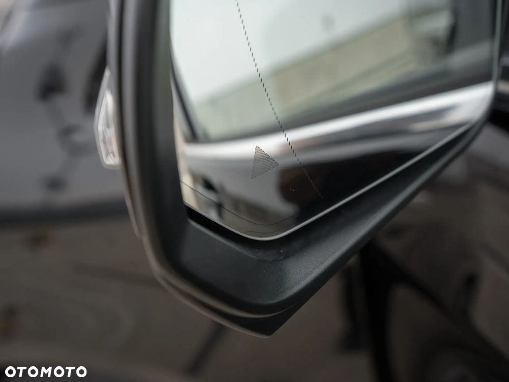 Mercedes-Benz Klasa V 300 d 4-Matic Exclusive 9G-Tronic (d³ugi) - 34