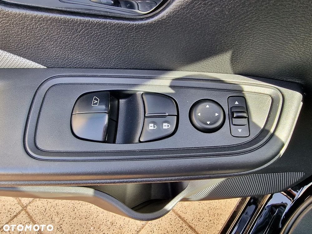 Nissan Micra 1.0 Acenta - 17