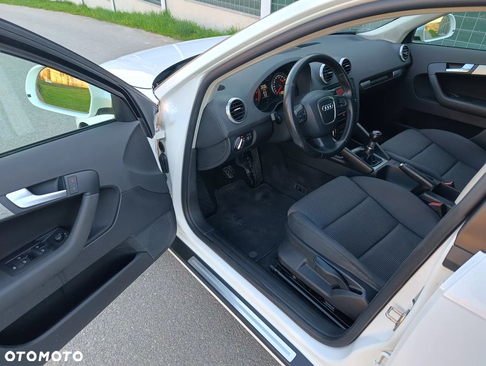 Audi A3 Sportback 2.0 TDI Attraction - 21