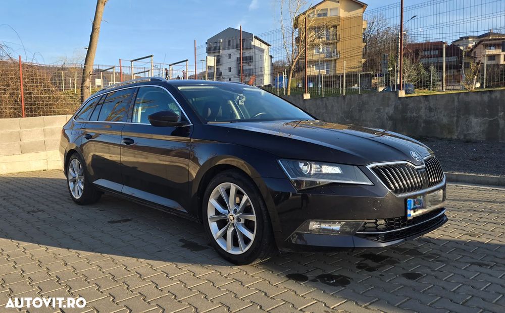 Skoda Superb 2.0 TDI DSG Style - 2