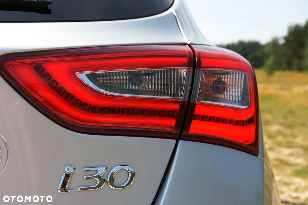 Hyundai i30 blue 1.6 GDI Passion - 18