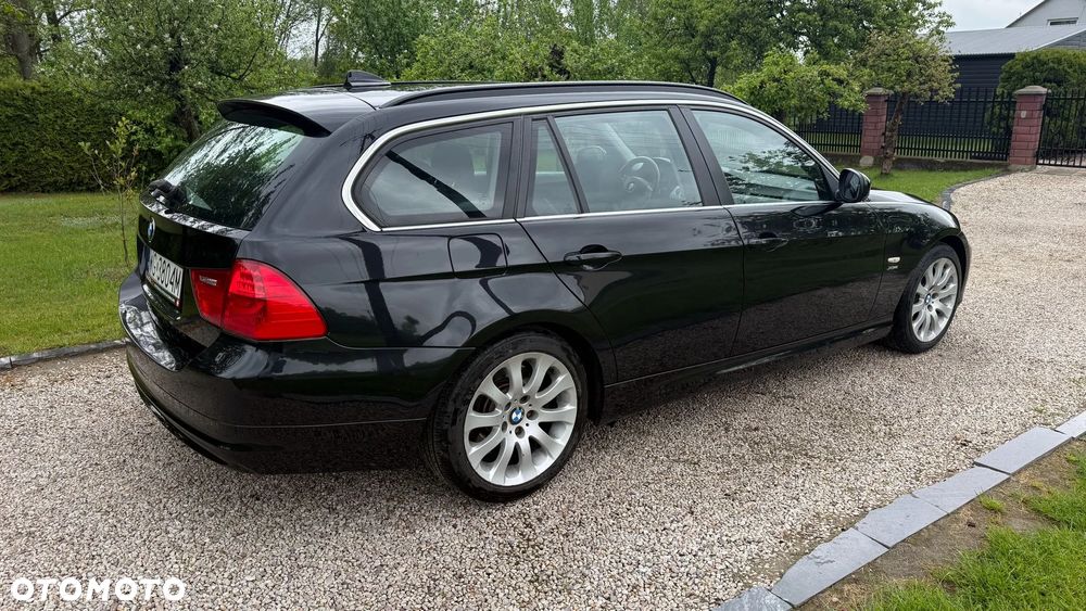 BMW Seria 3 325i xDrive Edition Exclusive - 2