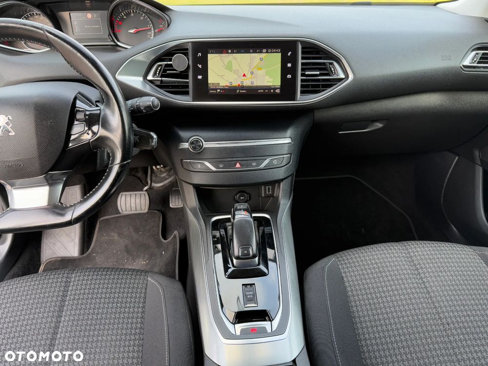 Peugeot 308 - 16