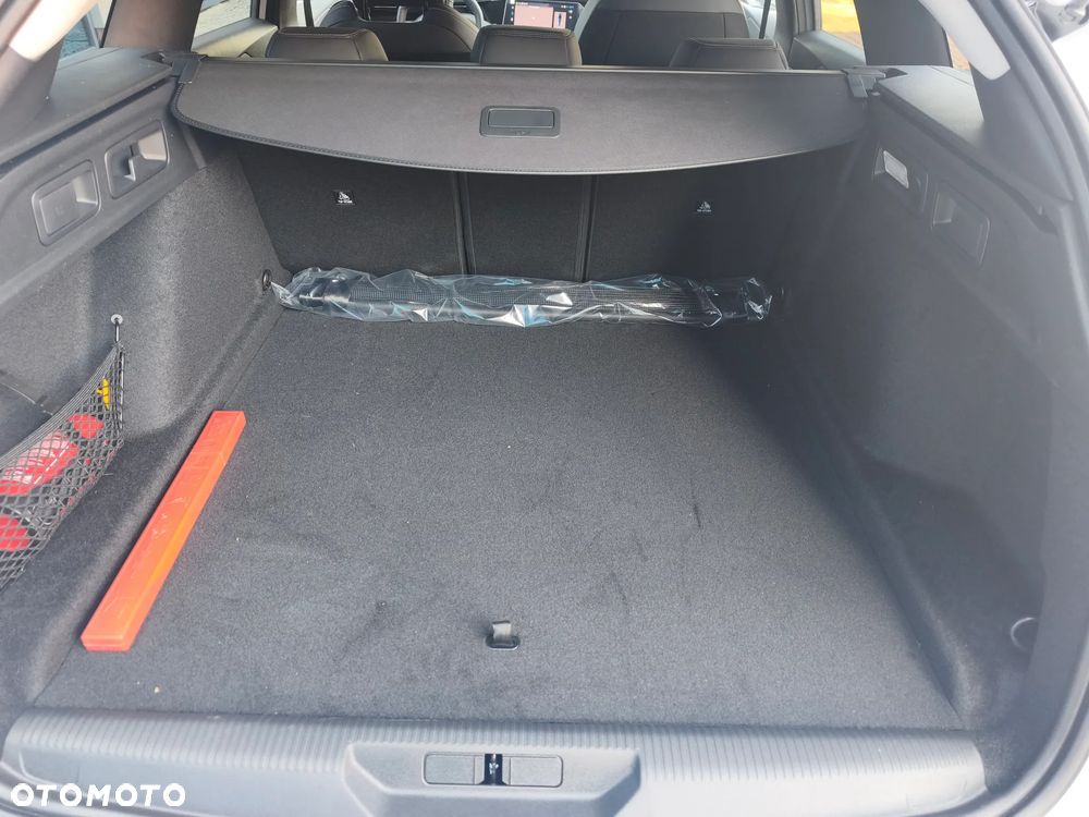 Peugeot 308 1.5 BlueHDi Business S&S EAT8 - 16