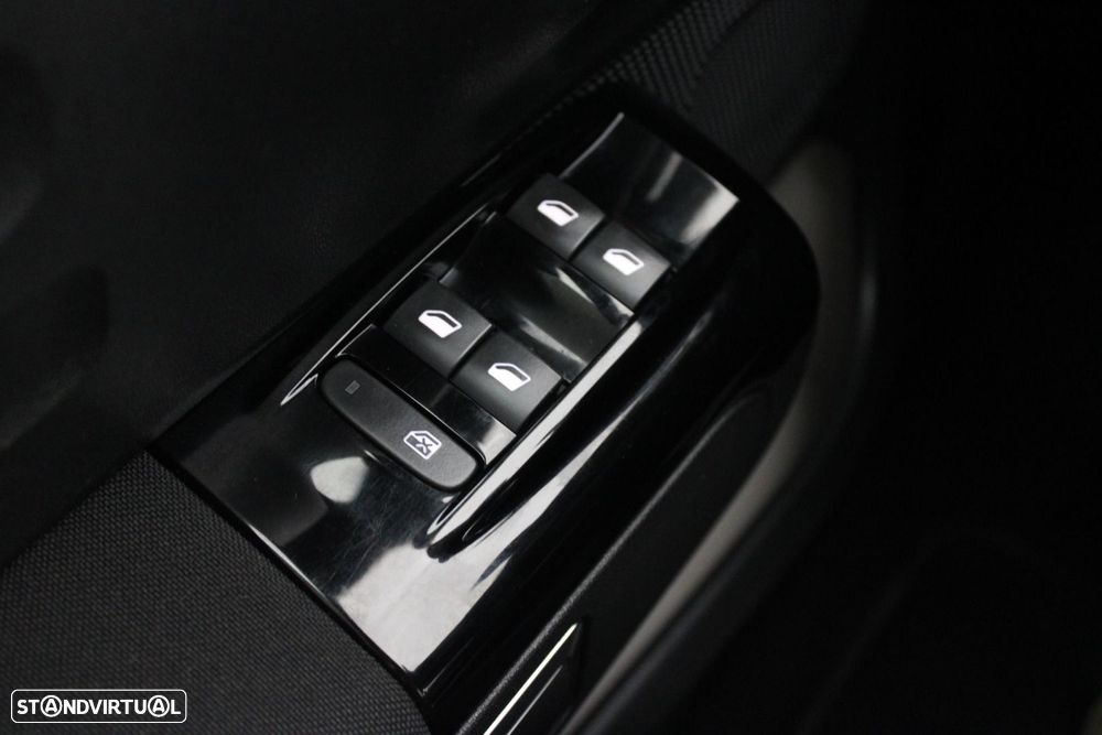 Citroën C3 1.2 PureTech Feel - 23