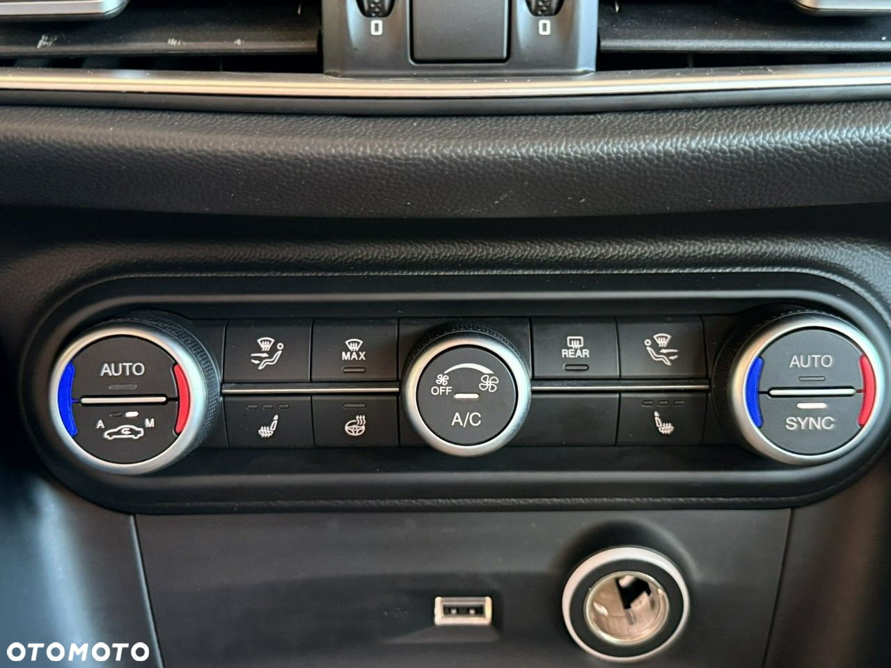 Alfa Romeo Stelvio - 19