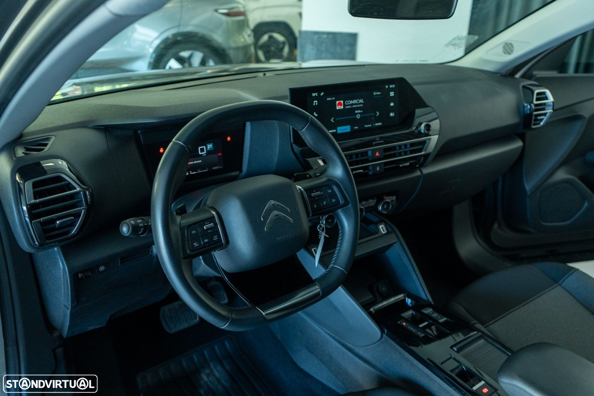 Citroën C4 PureTech 130 Stop&Start EAT8 SHINE - 19