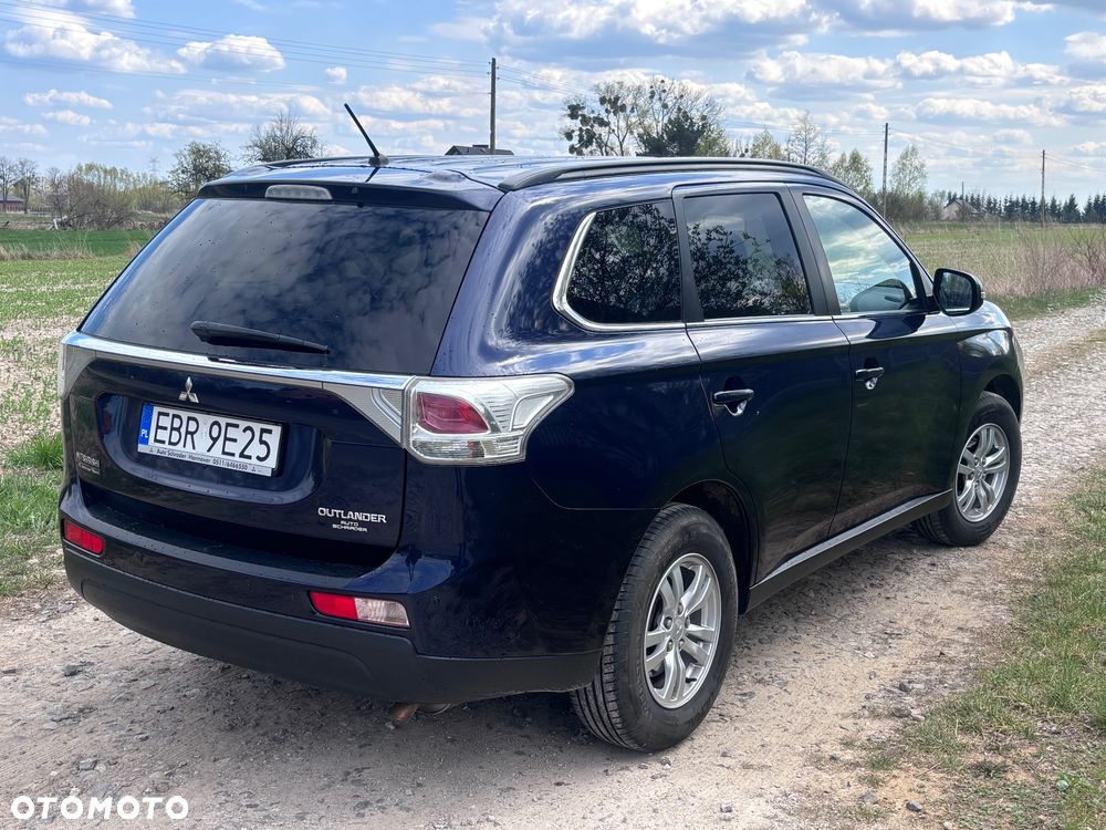 Mitsubishi Outlander 2.2 DID Intense - 4