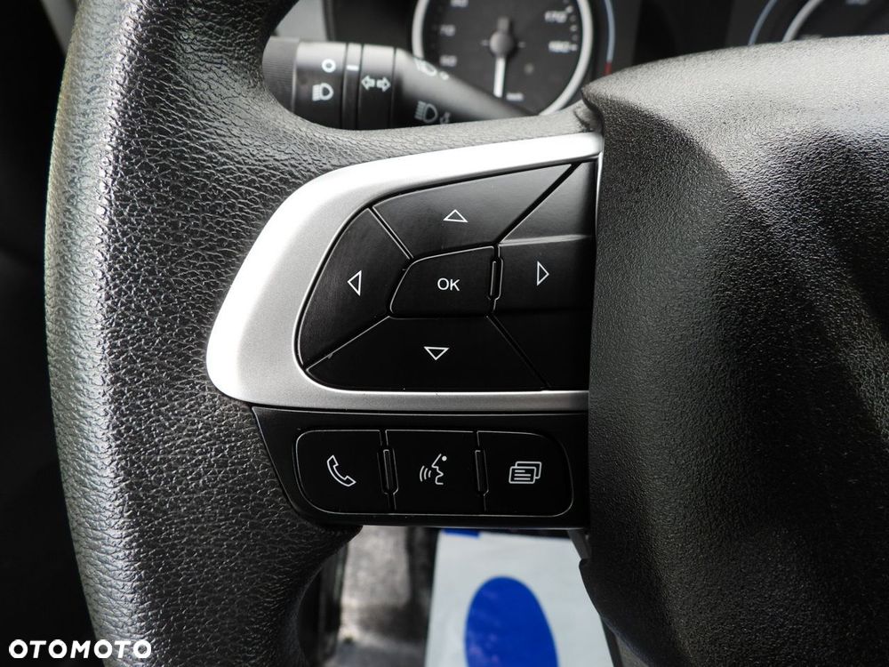 Iveco DAILY 35C16 CHŁODNIA KONTENER -10*C ZASILANIE 230V TEMPOMAT BLIŹNIACZE KOŁA KLIMATYZACJA  160KM - 33