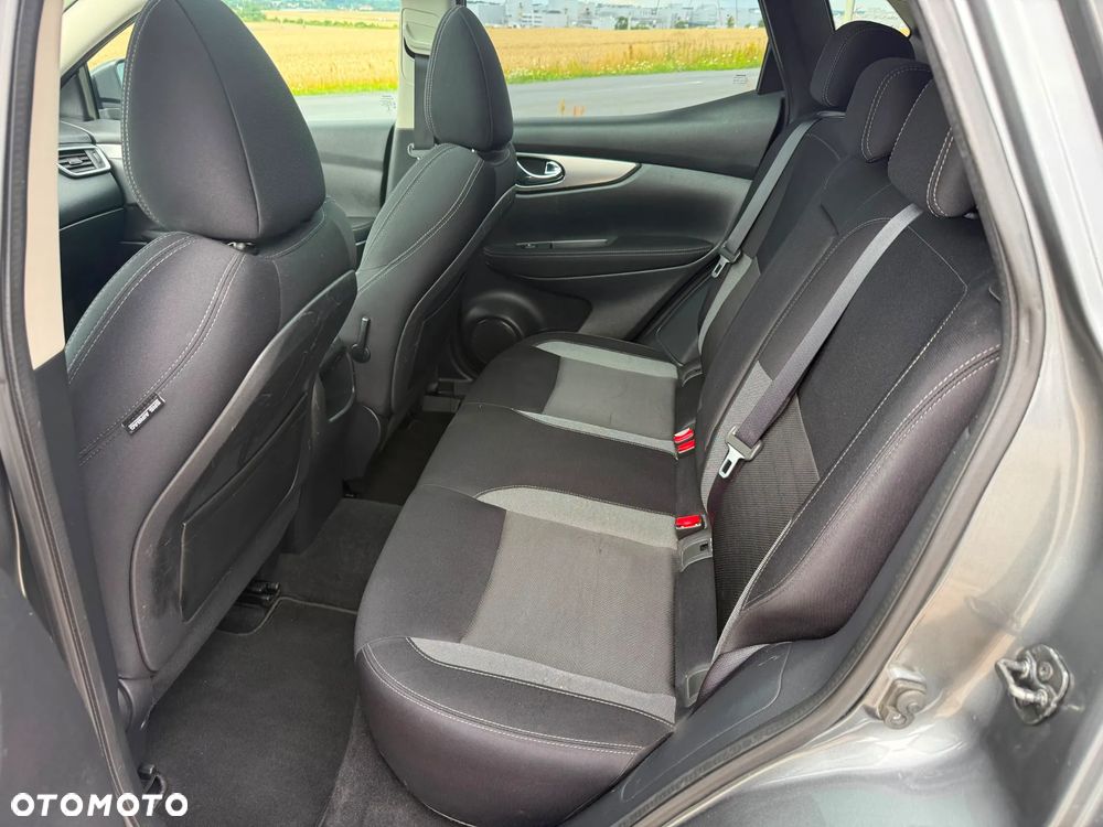 Nissan Qashqai 1.6 DCi ALL-MODE 4x4i ACENTA - 11
