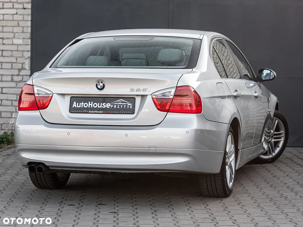 BMW Seria 3 325i - 10